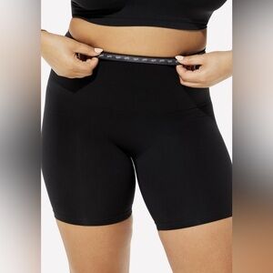 Nearly Naked Shaping Ultra High Shorts Black